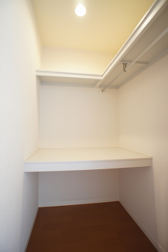 メゾン・シャテーヌ 201号-6