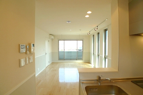 グリーンアベニューⅢ 301号-3