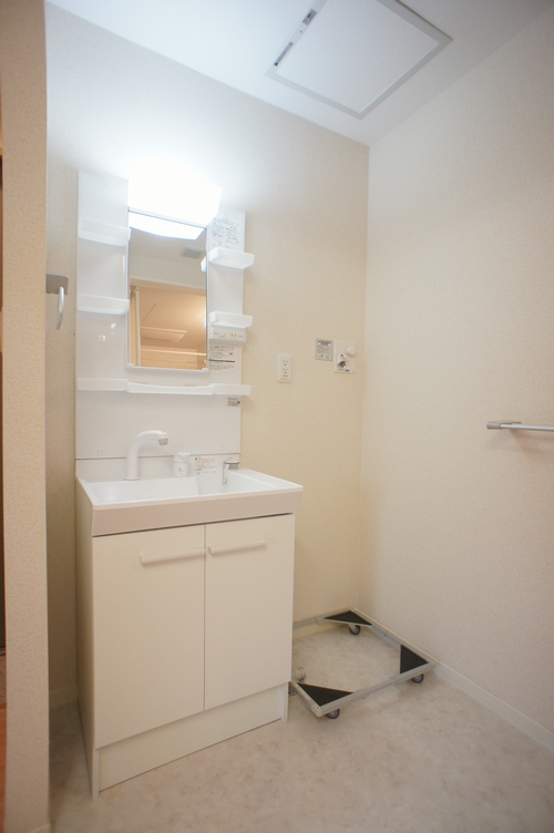 レフィナード山王 202号-8