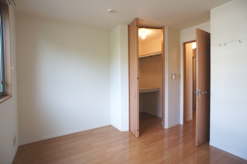 シャーメゾン石和 202号-8