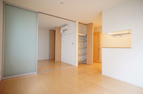 フラット下馬 102号-4