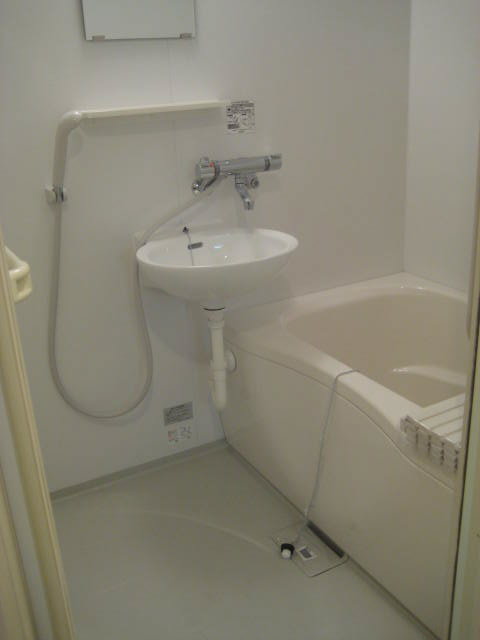 シャーメゾン三軒茶屋 106号-8