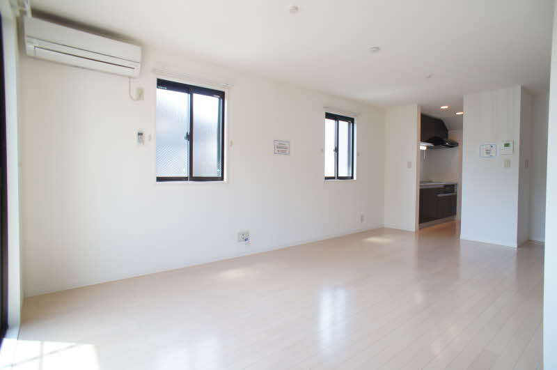 アザレアコート 201号-3