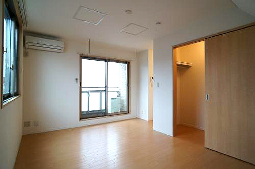 ローヤルメゾン 302号-2