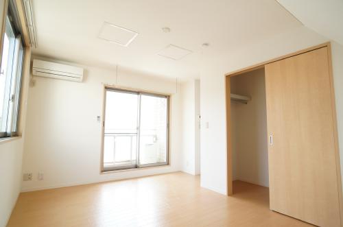 ローヤルメゾン 302号-4