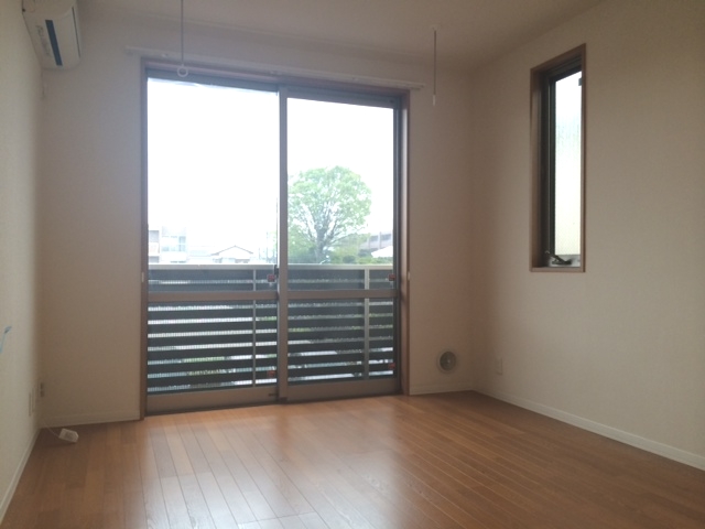 シャーメゾン楓 201号-2