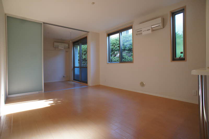 ファミーユ 102号-3