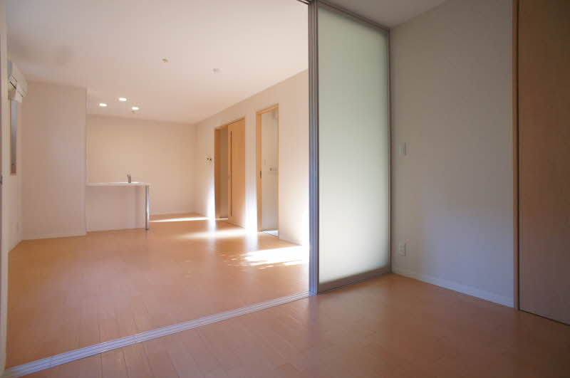 ファミーユ 102号-10