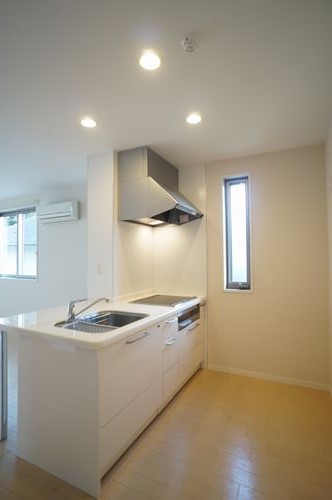 ファミーユ 202号-3