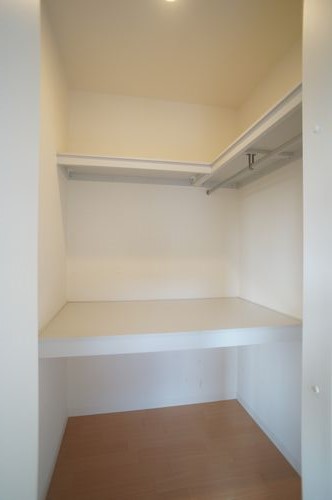 ファミーユ 202号-5