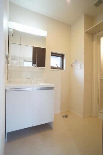 ファミーユ 202号-8