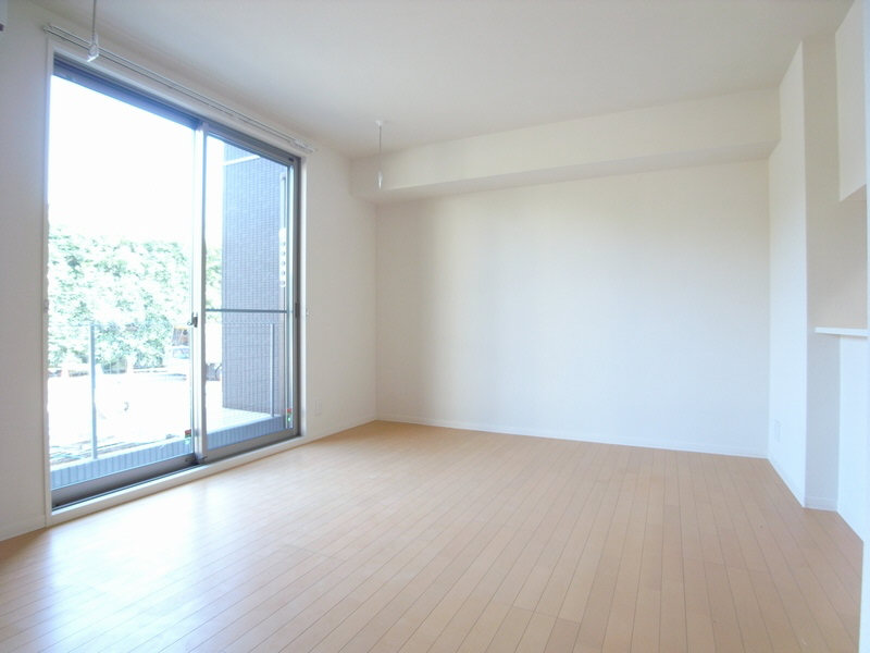 ガーデンハイツ参番館 102号-3