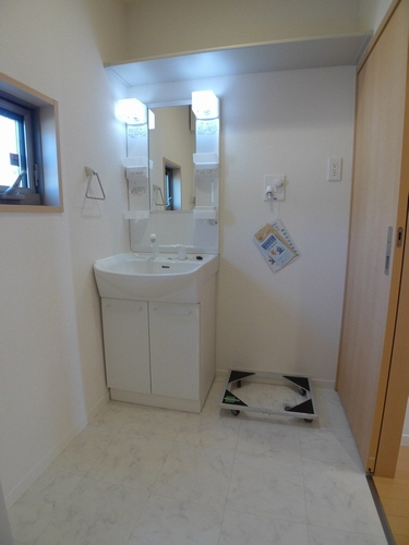 ヴィラ　フロイント 203号-7