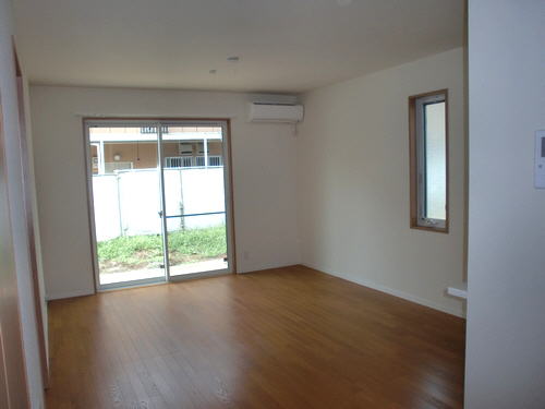 ヴィラ・マーサⅡ 102号-2