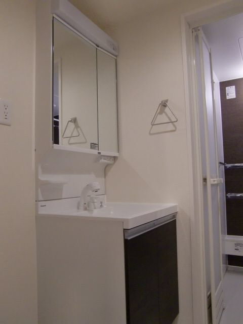 リヴェール三鷹　１号館 102号-8