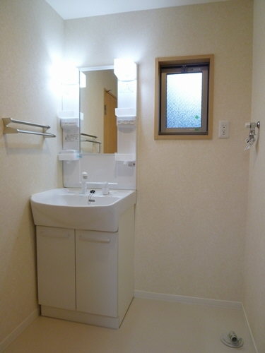 メゾン・リヴィエール 103号-6