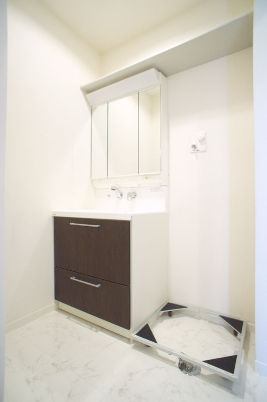 エスト・ロマール 103号-9