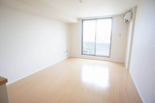 シュロス小竹 201号-2