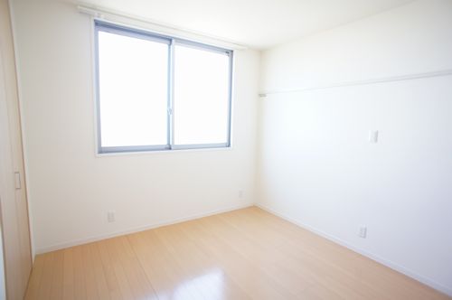 シュロス小竹 201号-5