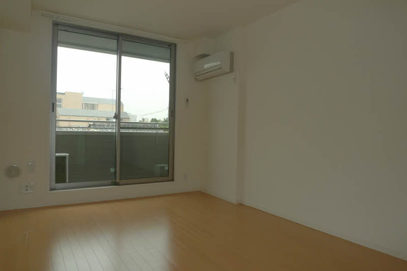 シュロス小竹 302号-2