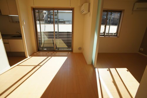 Ｓｈａ　Ｍａｉｓｏｎ　Ｎａｄｅｓｈｉｋｏ 102号-3