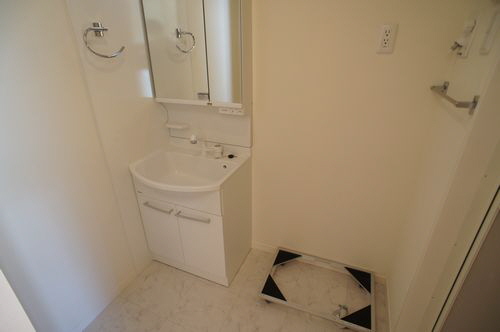 Ｓｈａ　Ｍａｉｓｏｎ　Ｎａｄｅｓｈｉｋｏ 102号-8