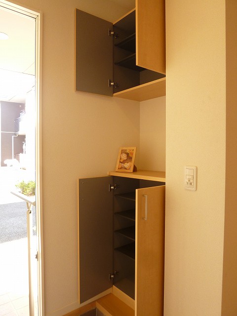 メゾン・デュ・ボヌールⅠ 201号-8