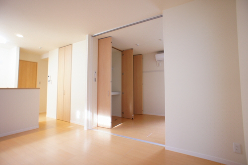 シャルム・ドマーニ 102号-6