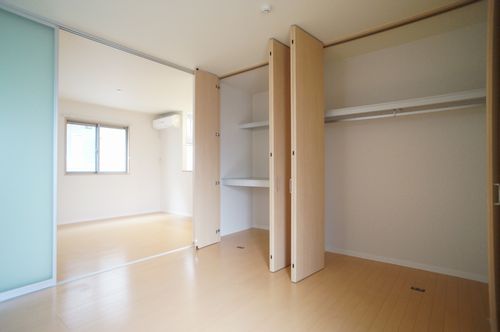 シャルム・ドマーニ 202号-4