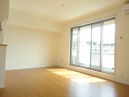 ル・バンデフォレ喜多見 203号-2