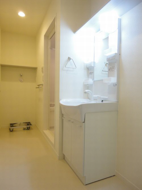 ル・バンデフォレ喜多見 203号-7