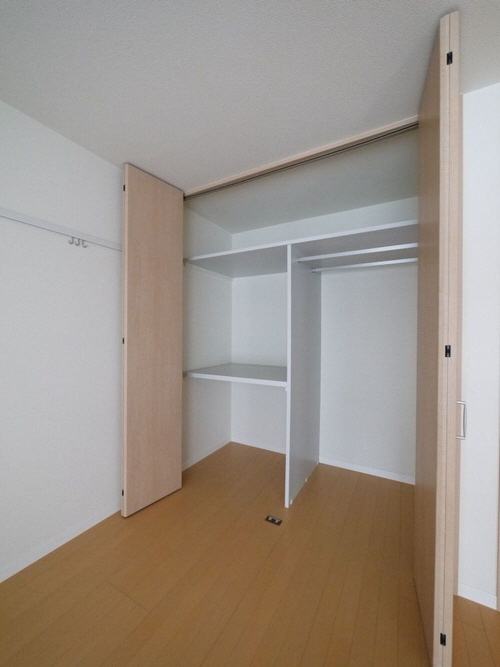 マーヴェラス柴崎 102号-3