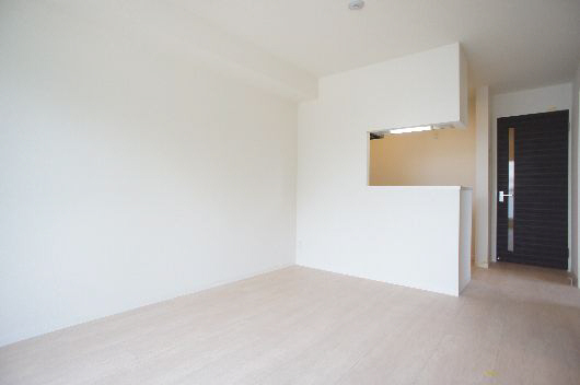 シャーメゾン志村坂上 301号-3