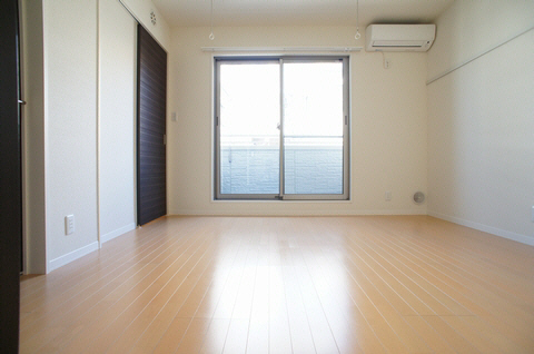 Ｓａｔｉｓ　Ｖｉｔａ 303号-2