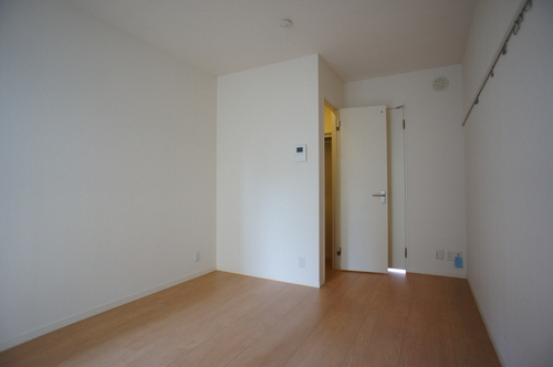 コモド・キキ 104号-8