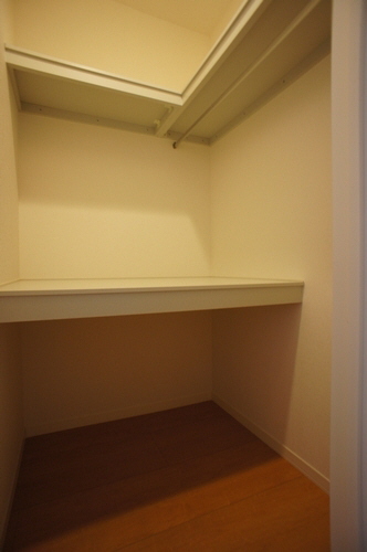 コモド・キキ 104号-9