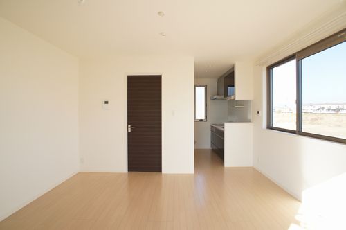 プレジール田町 101号-3