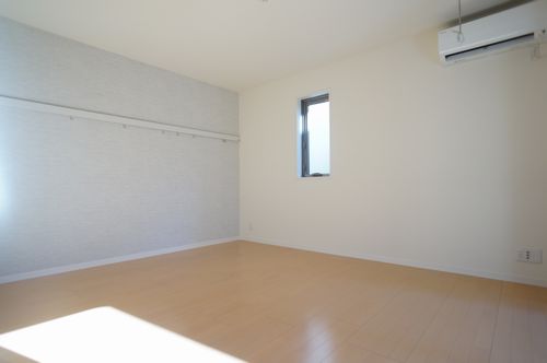 フローラ梅里 102号-2