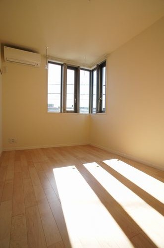 サンシャイン B棟 102号-4