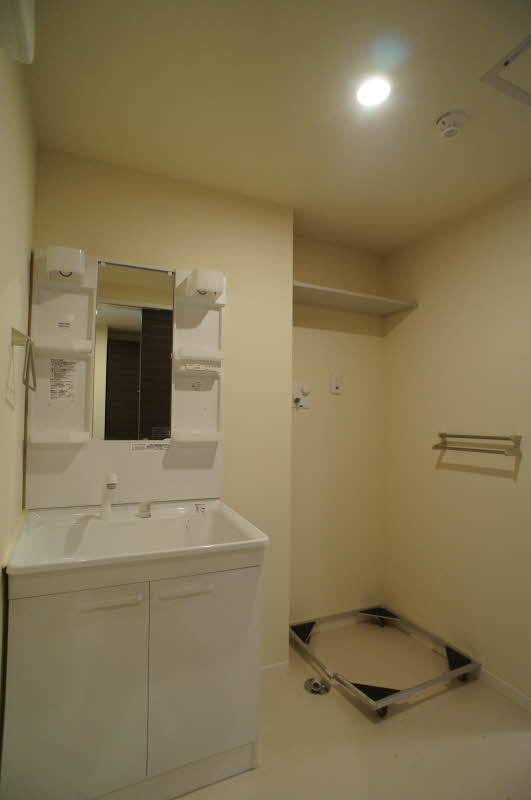 グレースガーデン白金 201号-8