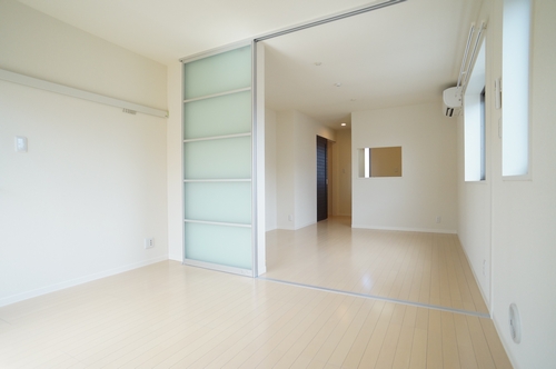 Ｃｅｒｉｓｉｅｒ　桜丘 203号-2