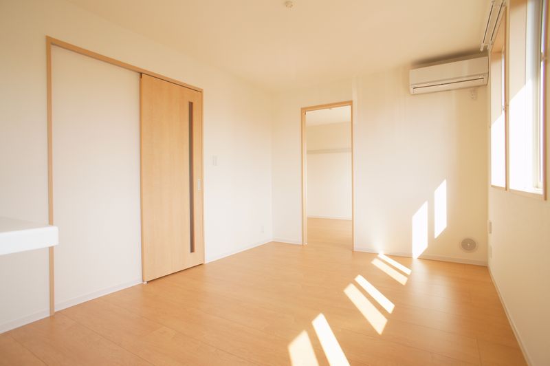 プルミエ・プラッツ 202号-3