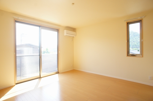 シャーメゾン　タケダ 201号-3