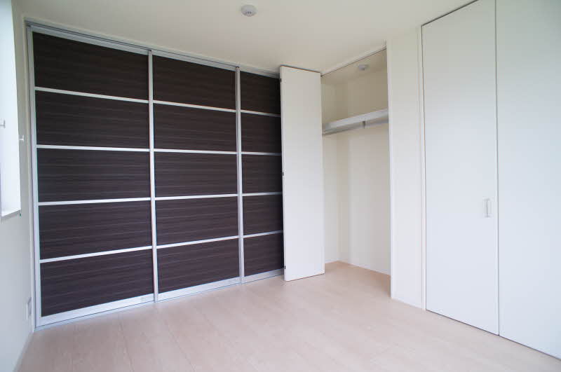 ヴォーヌング平町1 302号-6