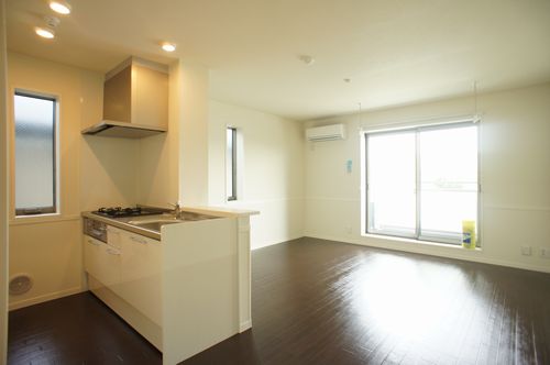 シャーメゾン六木公園 205号-2