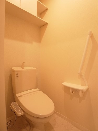 Laurier East 101号-10