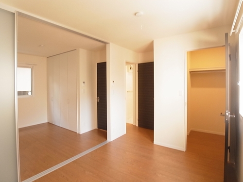 Laurier South 101号-5