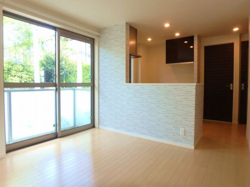 メゾン デ リラ 102号-5