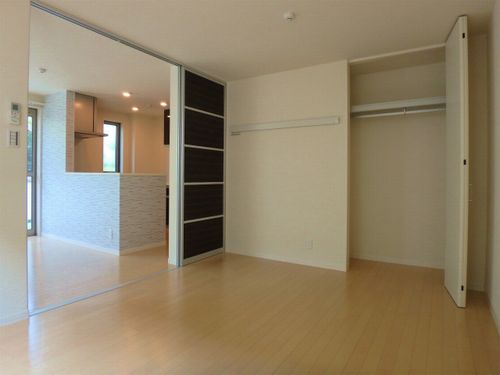 メゾン デ リラ 102号-7