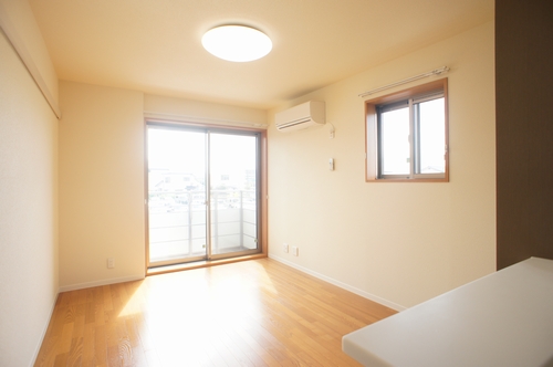 シャーメゾンRIO 301号-3